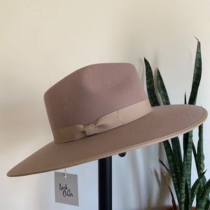 Lack of colors rancher hat